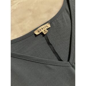 Jodifl Oversized V-Neck Blouse M Minimalist‎ Capsule Wardrobe Boho Chic Soft Tee